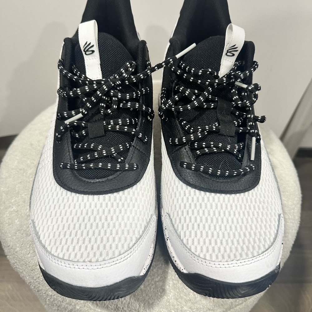 Under ArmourCurry 3Z7 'White Black'